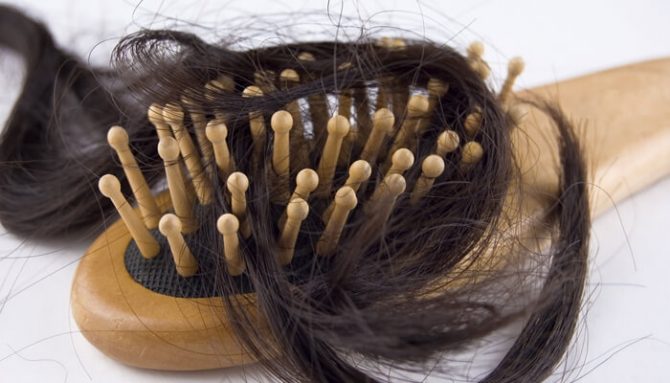 Haarausfall im Herbst - Wie verliert man den Kopf nicht?